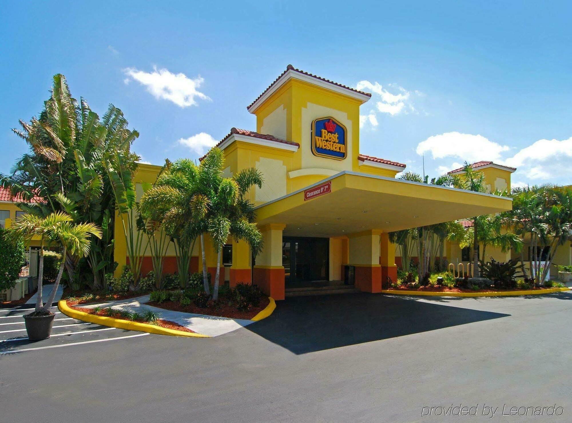 Best Western University Inn Boca Raton Exterior photo